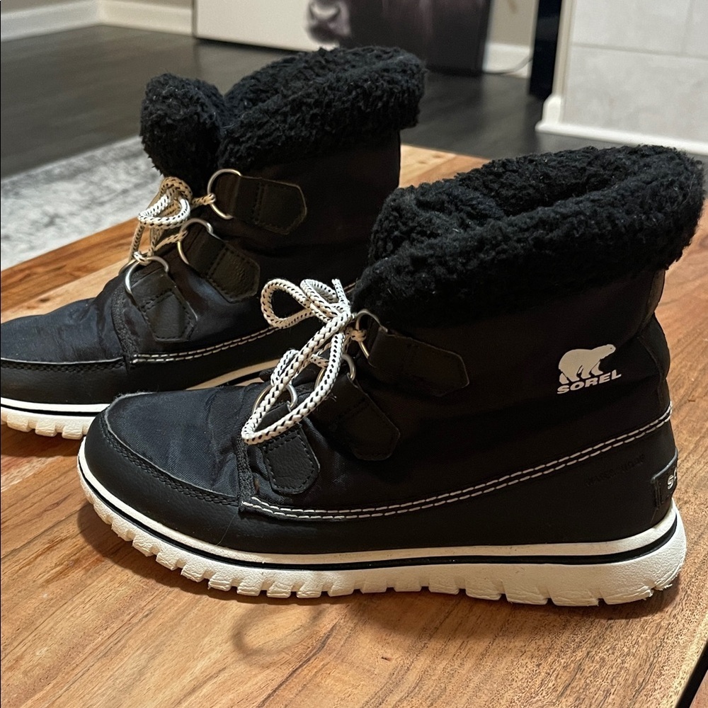 Sorel Black and White Winter Boots with Fur Trim